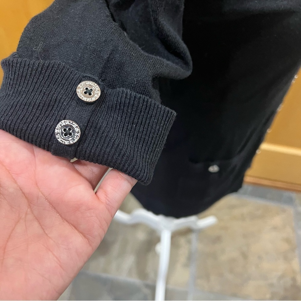 White House Black Market Cardigan Size M Black Short Sleeve Buttons V-neck - Picture 3 of 10